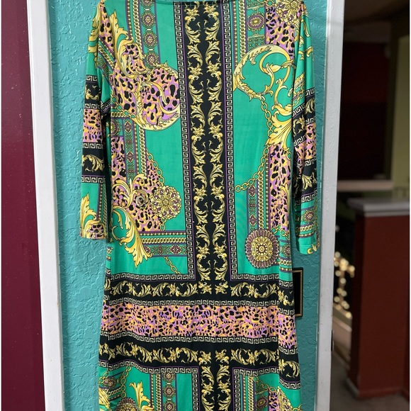 👑✅PRICE FIRM✅ Green Baroque print midi dress tunic - Picture 5 of 8